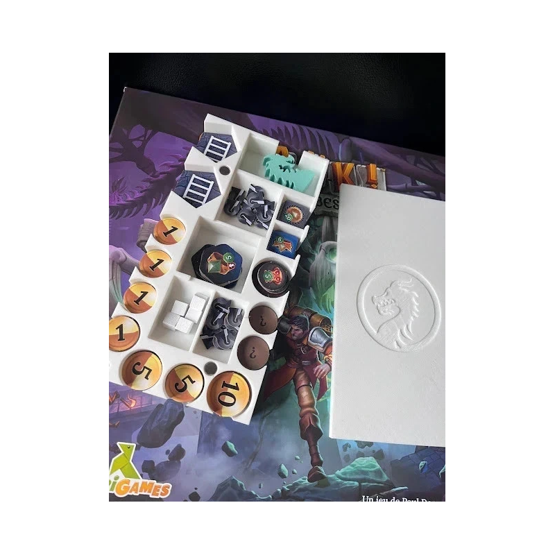 Premium 3D Organizer voor Clank! Catacombs – Gegraveerd Draakdeksel